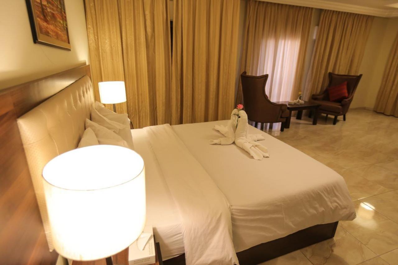 Lancaster Hotel Apartments Dahiet Alrasheed 安曼 外观 照片